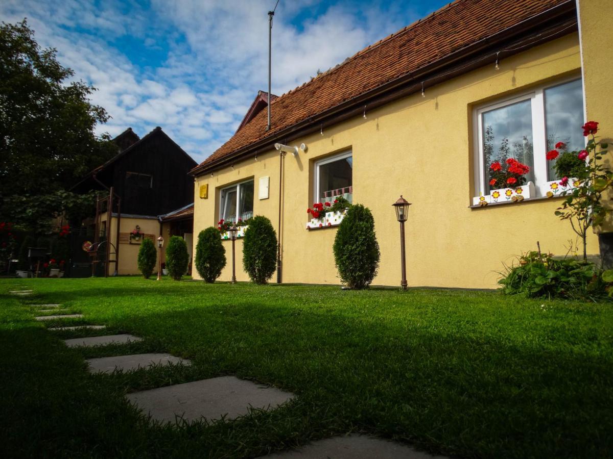 Casa Joy Villa Rîşnov Luaran gambar